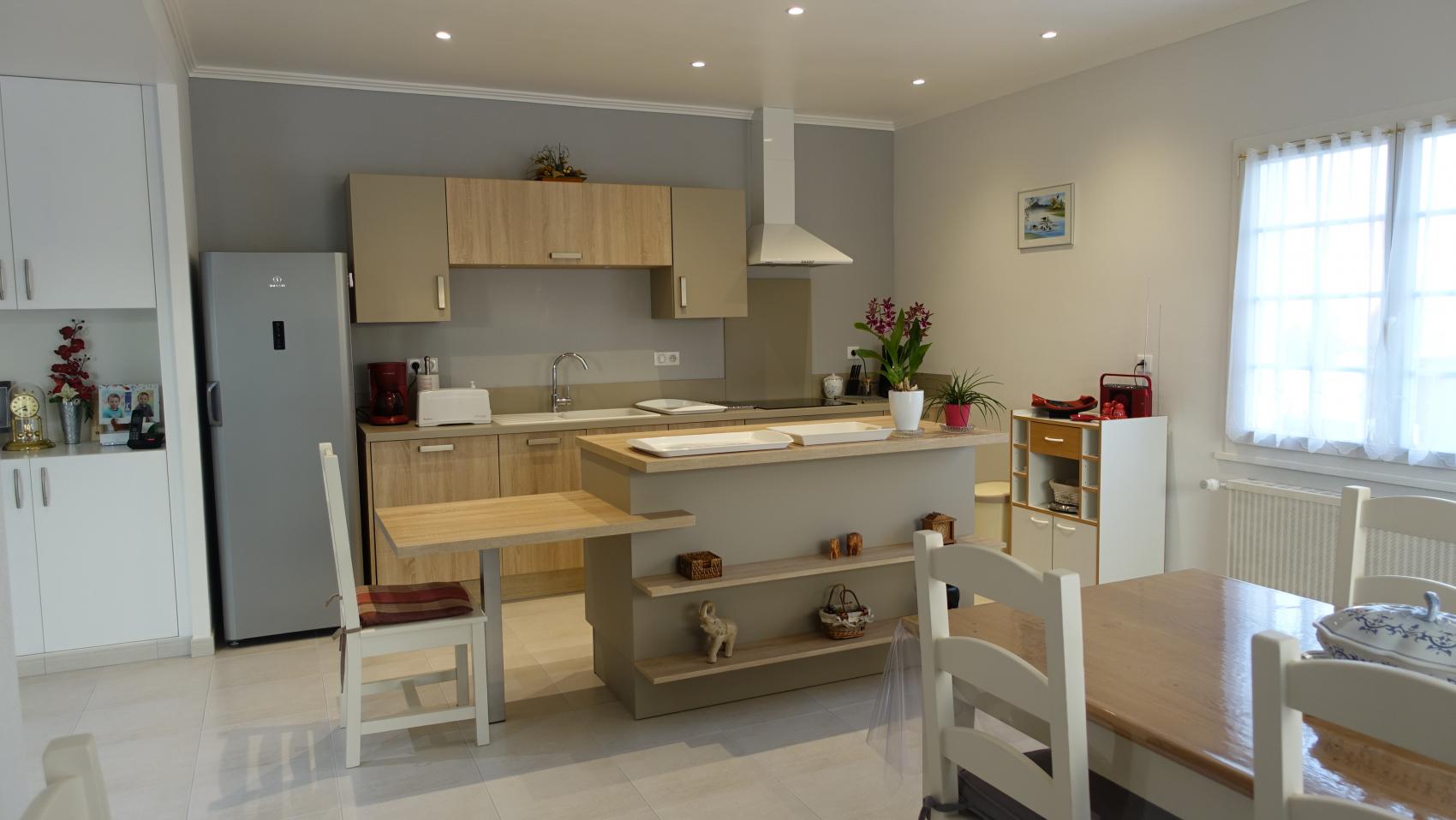 Travaux de rénovation d'une salon-séjour avec cuisine à saint xandre, vers La Rochelle